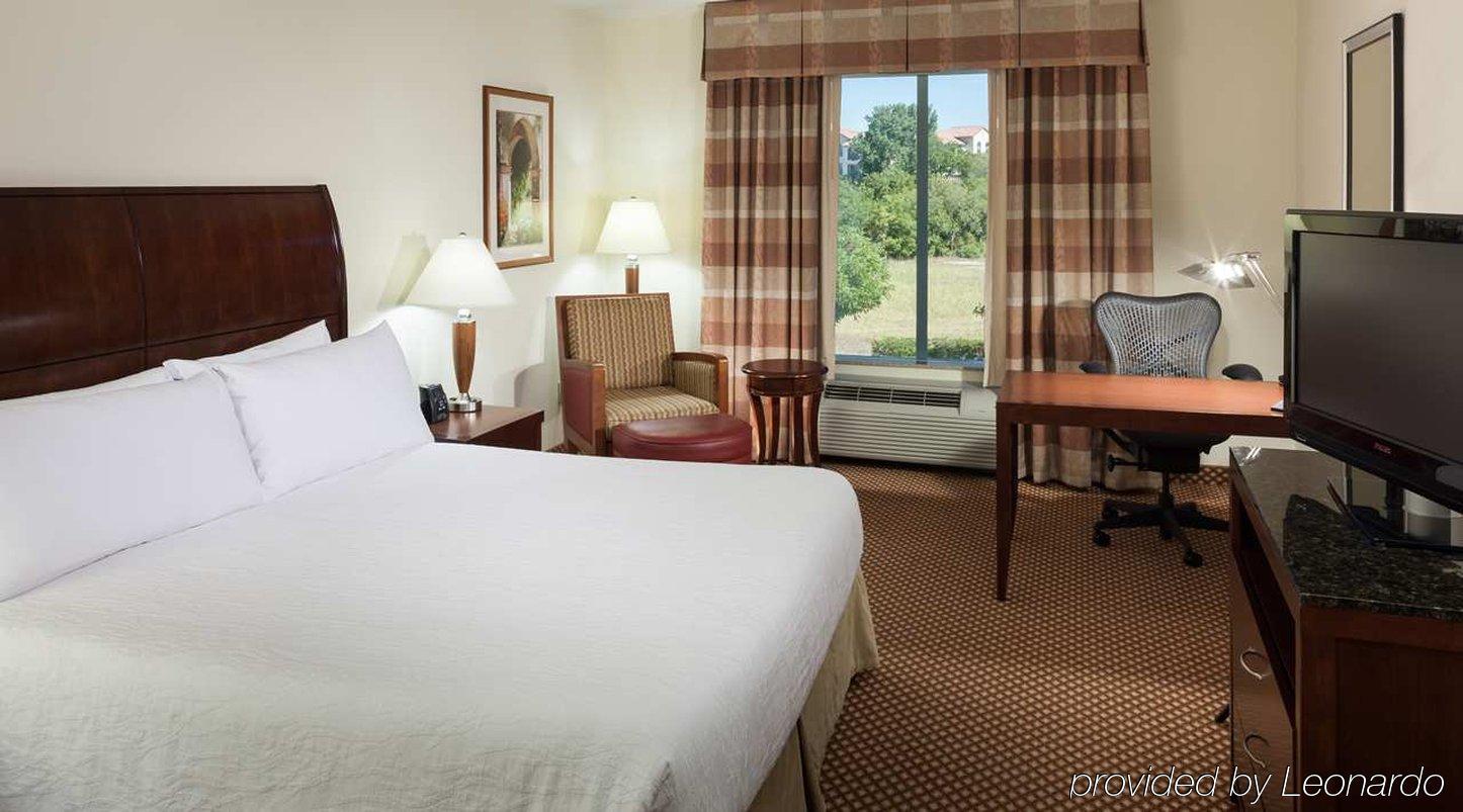 Hilton Garden Inn Frisco Ngoại thất bức ảnh