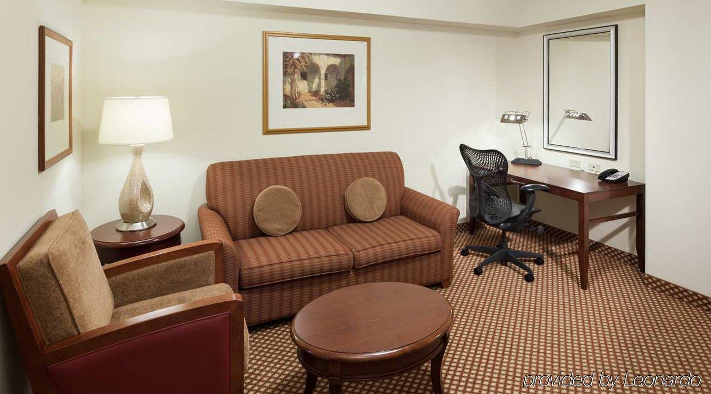 Hilton Garden Inn Frisco Ngoại thất bức ảnh